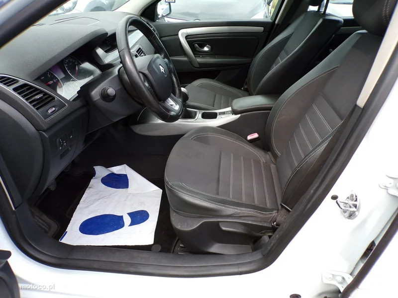 Renault Laguna III 19
