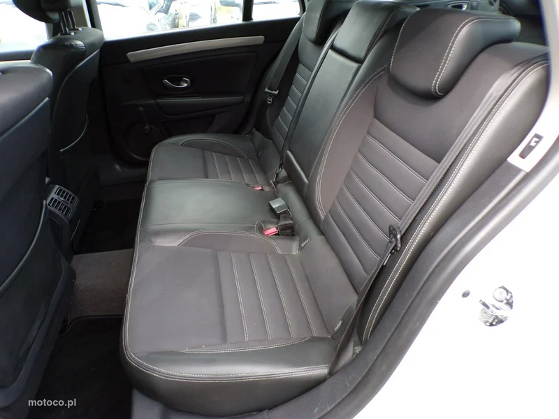 Renault Laguna III 23