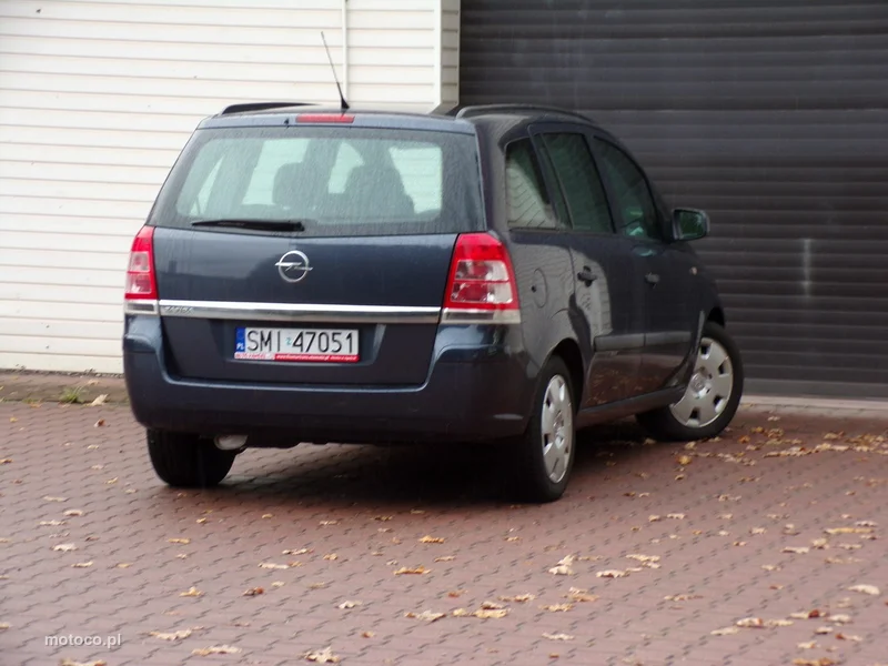 Opel Zafira B 13