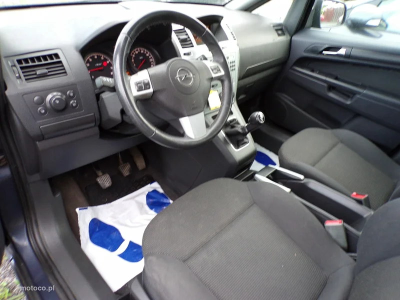 Opel Zafira B 17