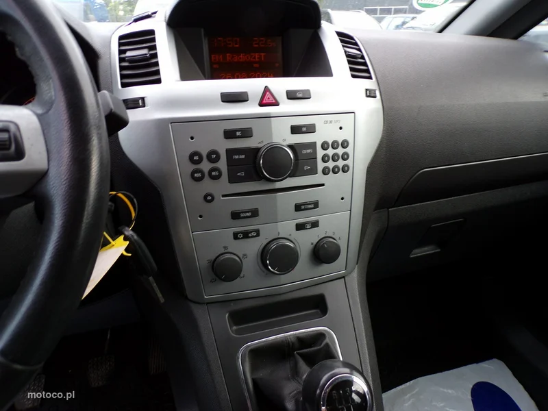 Opel Zafira B 19