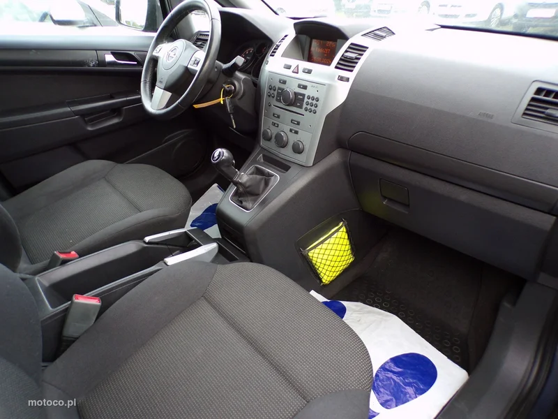 Opel Zafira B 20
