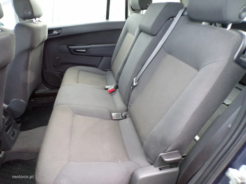 Opel Zafira B 25