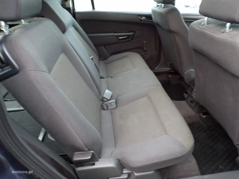 Opel Zafira B 27