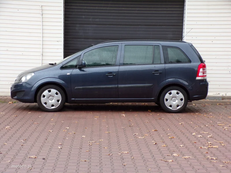 Opel Zafira B 10
