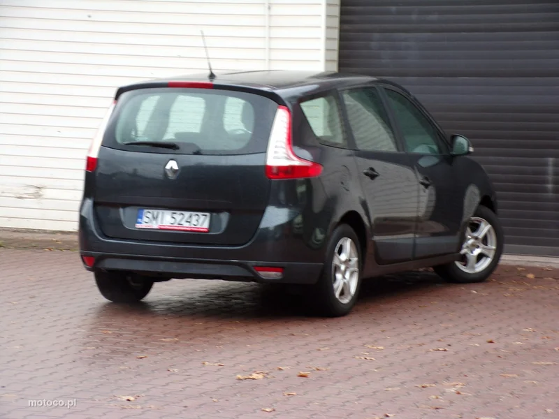 Renault Grand Scenic II 13
