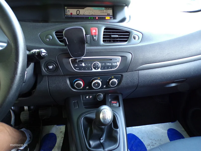 Renault Grand Scenic II 19