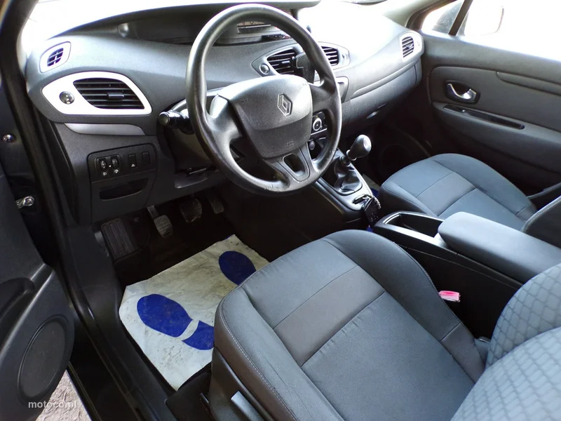 Renault Grand Scenic II 20