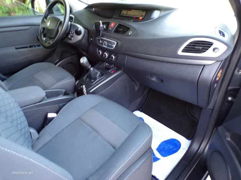 Renault Grand Scenic II 28