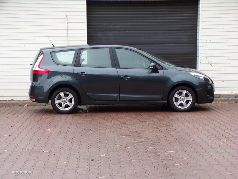 Renault Grand Scenic II 5
