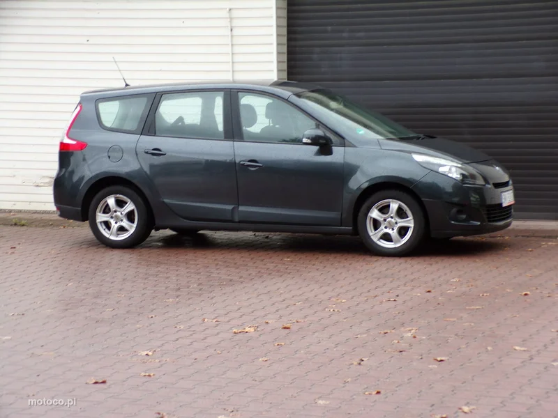 Renault Grand Scenic II 6