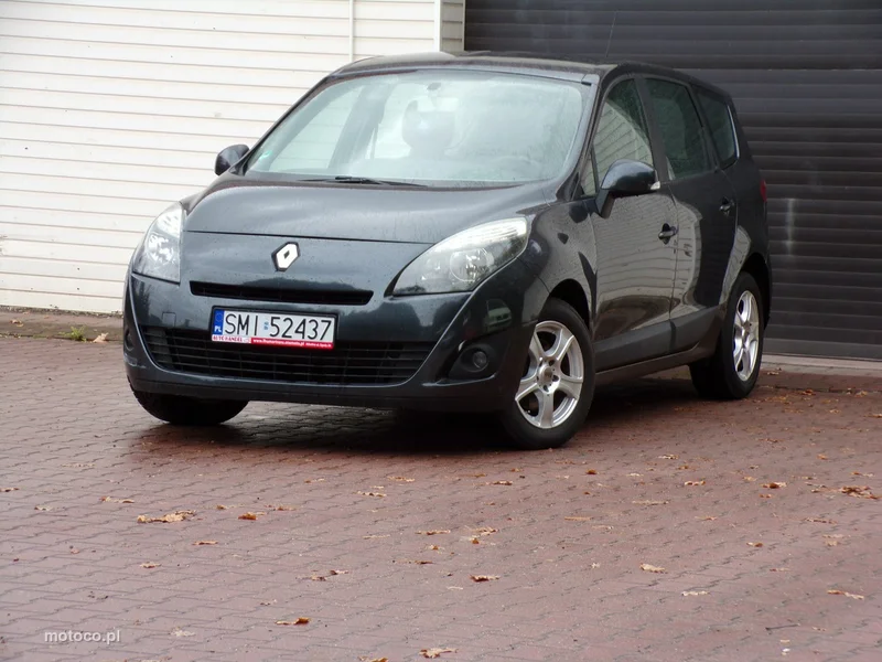 Renault Grand Scenic II 9