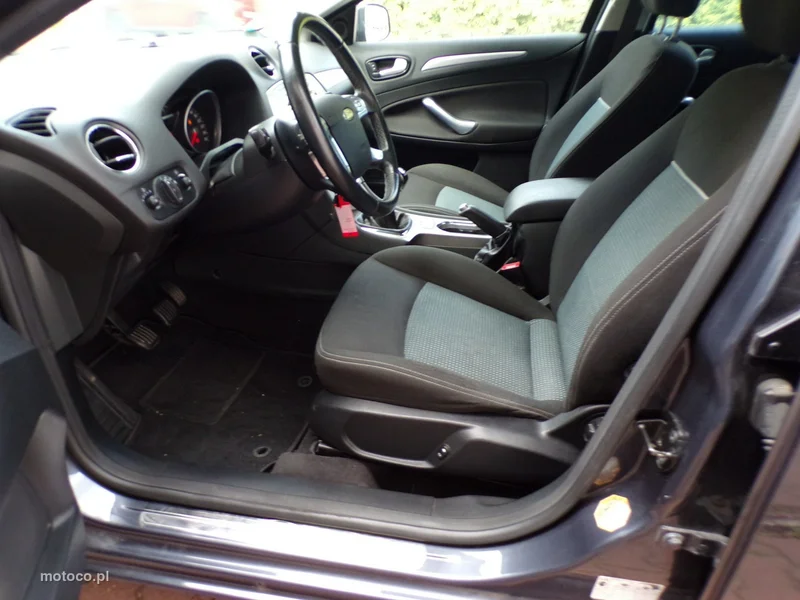 Ford Mondeo IV 18