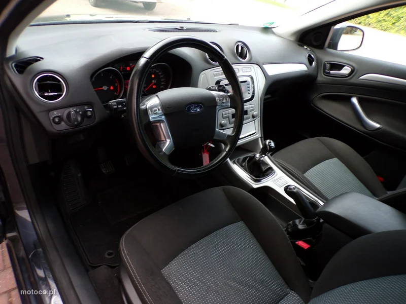 Ford Mondeo IV 19