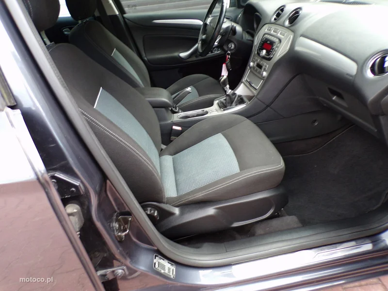 Ford Mondeo IV 25