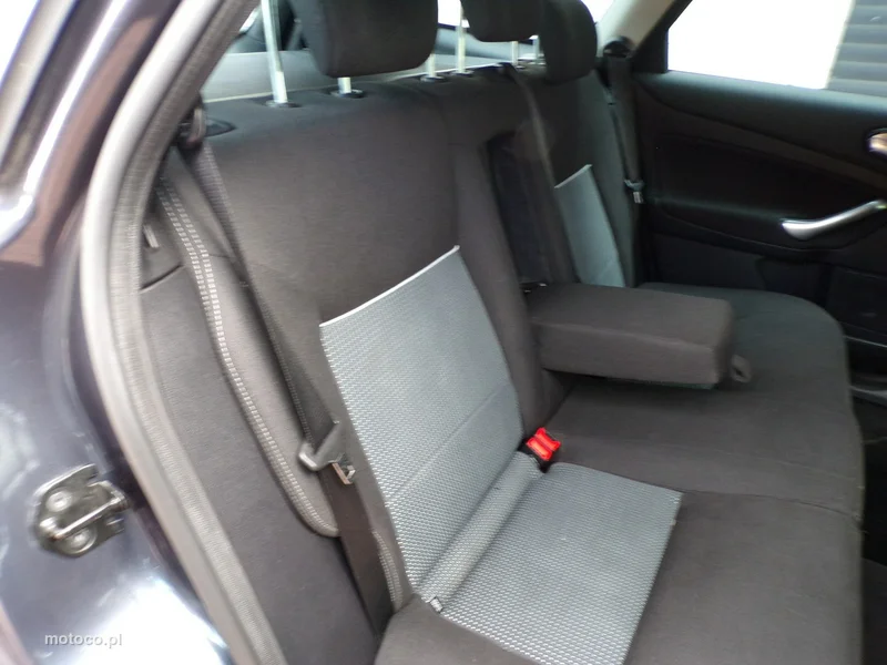 Ford Mondeo IV 27