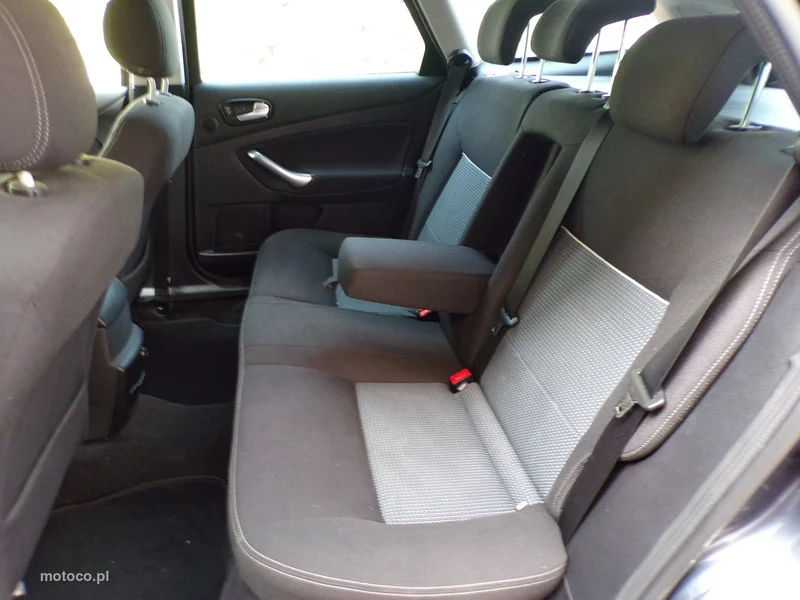 Ford Mondeo IV 32