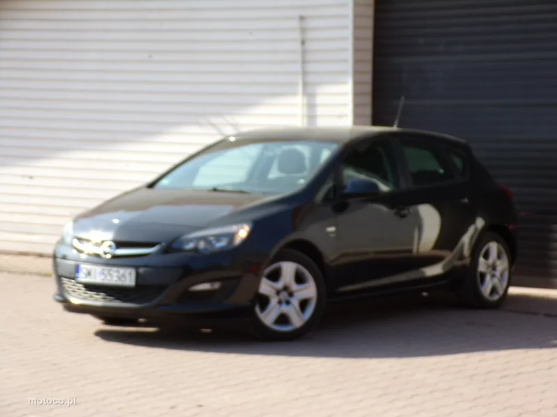 Opel Astra J 2