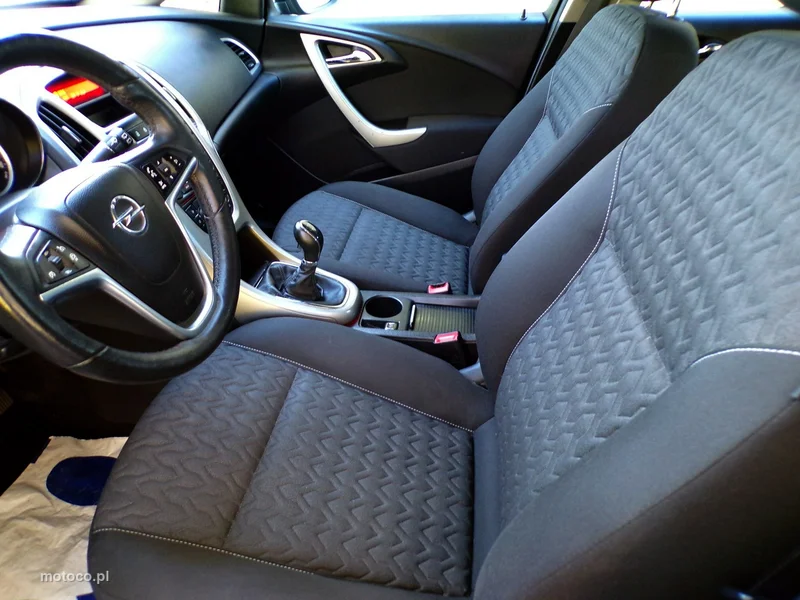 Opel Astra J 18
