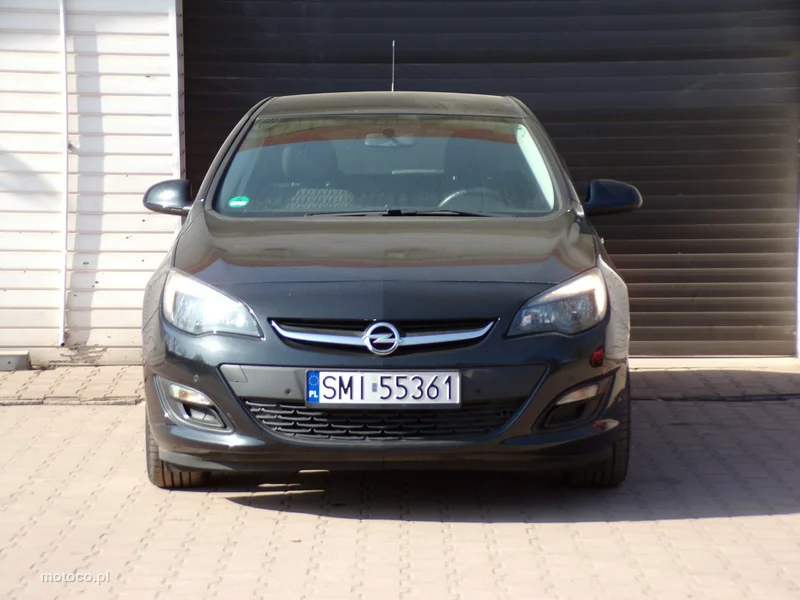 Opel Astra J 3