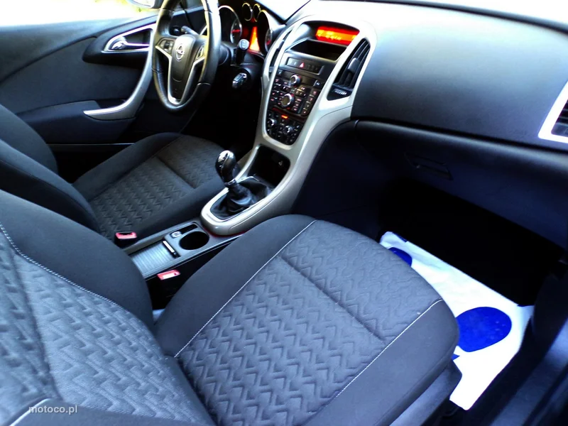 Opel Astra J 22