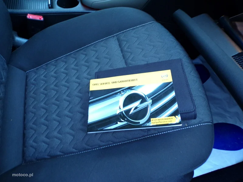 Opel Astra J 25