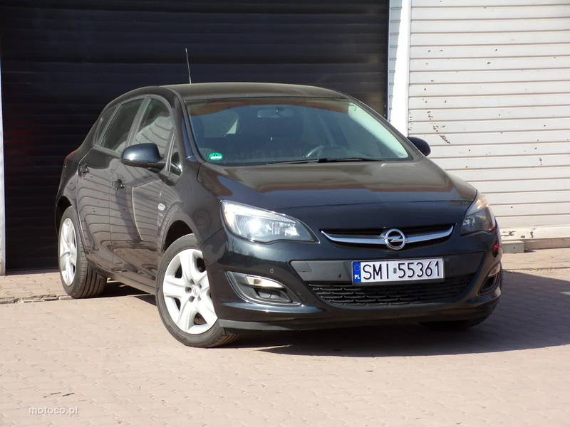 Opel Astra J 5
