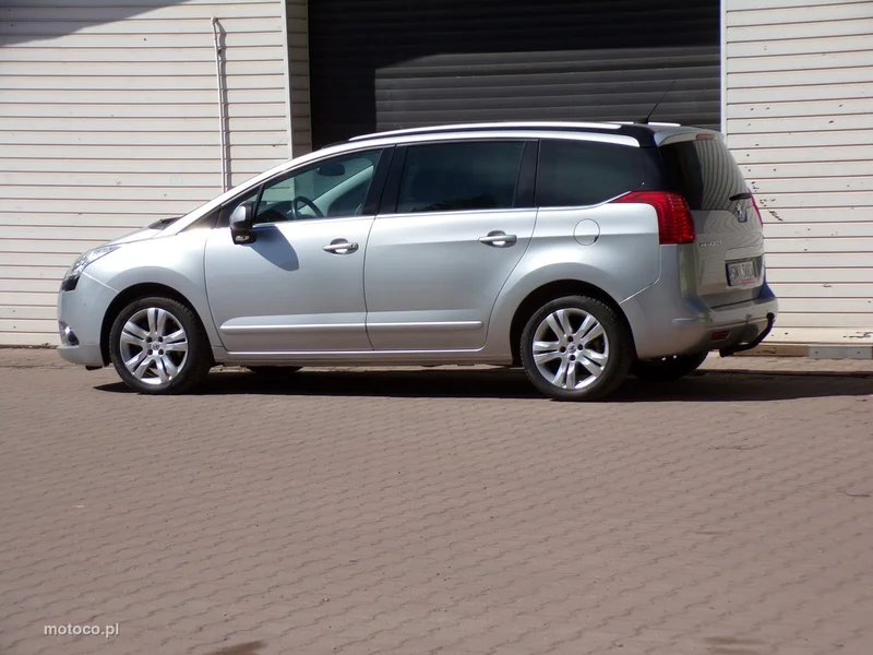 Peugeot 5008 9