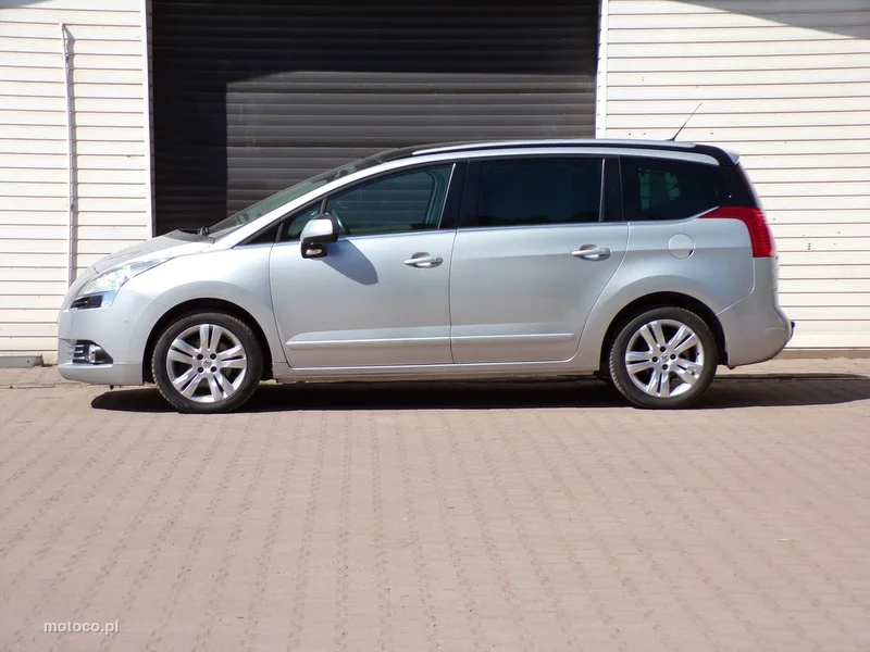 Peugeot 5008 10