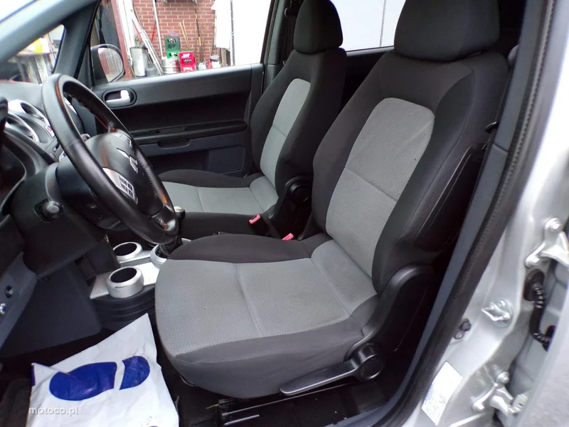 Mitsubishi Colt 19
