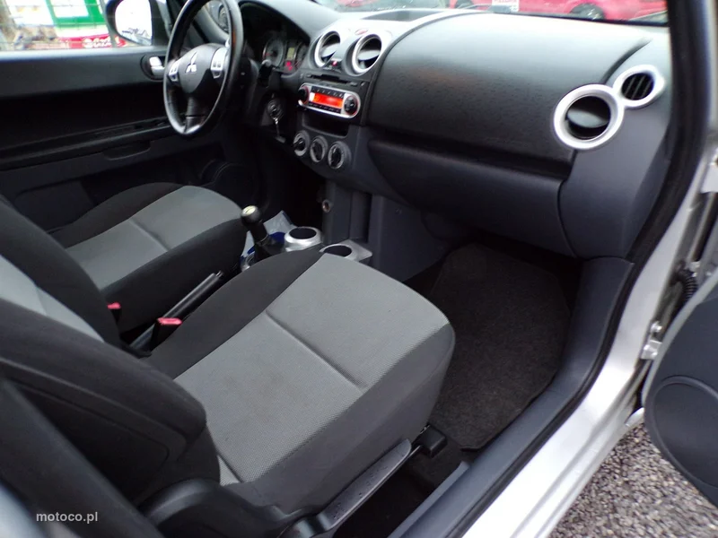 Mitsubishi Colt 27