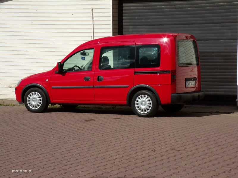 Opel Combo C 11