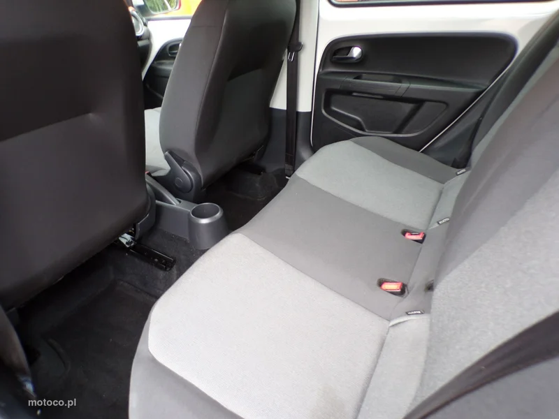 Volkswagen up! 27
