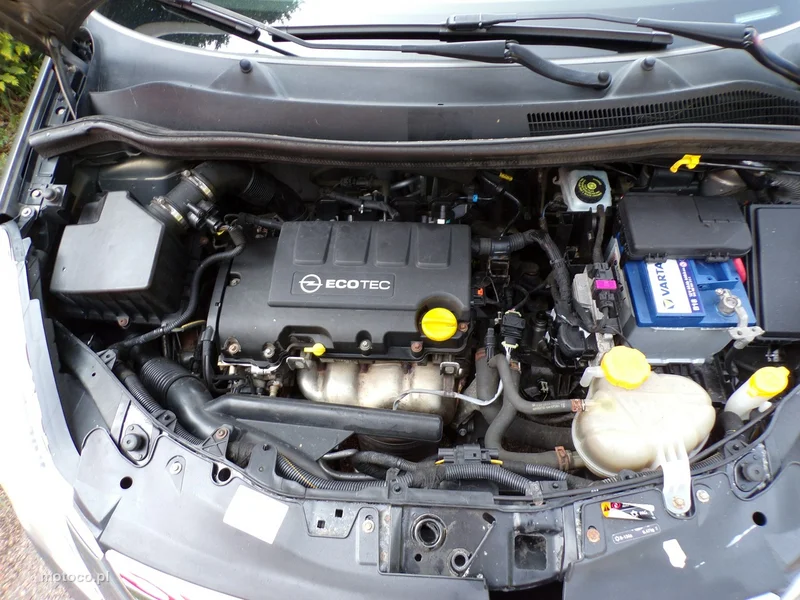 Opel Corsa D 24