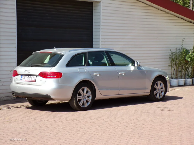 Audi A4 B8 11