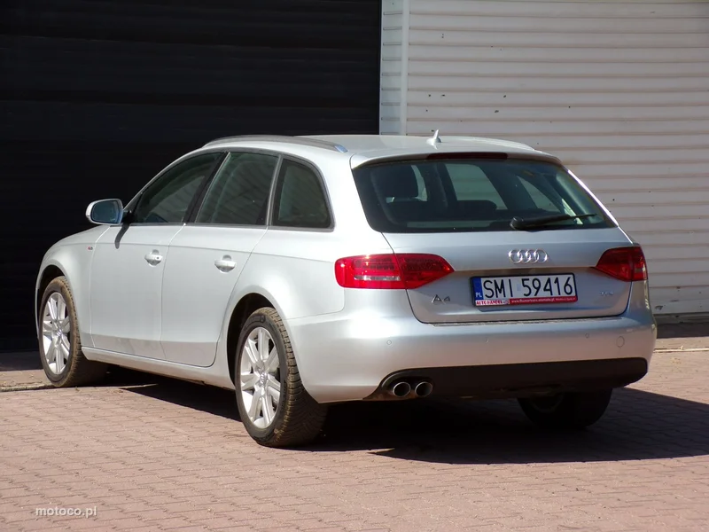 Audi A4 B8 9