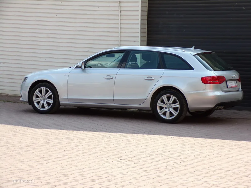 Audi A4 B8 11