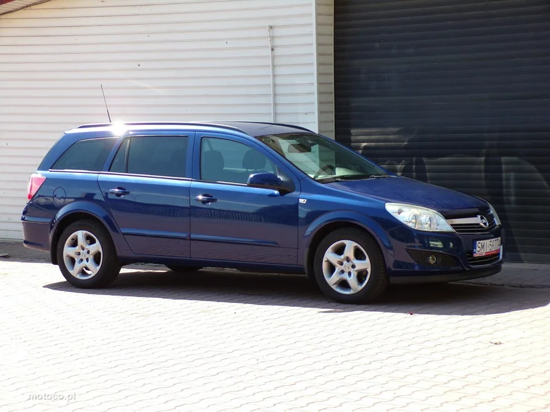 Opel Astra Sports Tourer 13