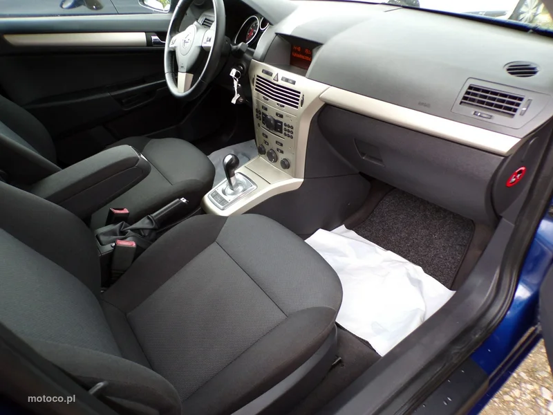 Opel Astra Sports Tourer 21