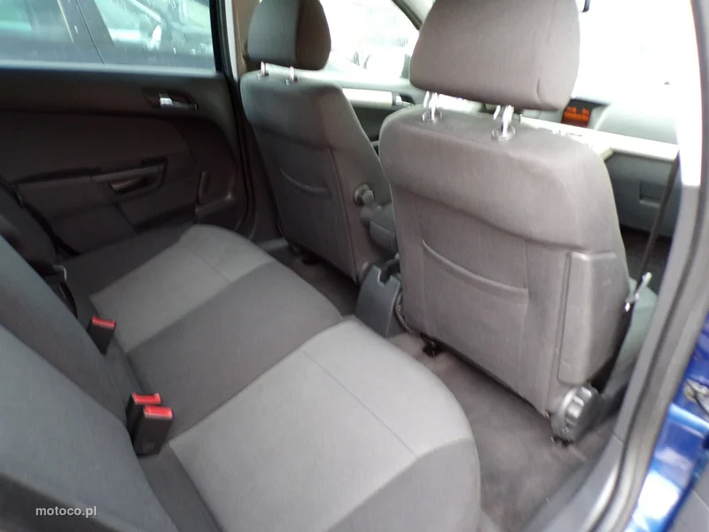 Opel Astra Sports Tourer 27