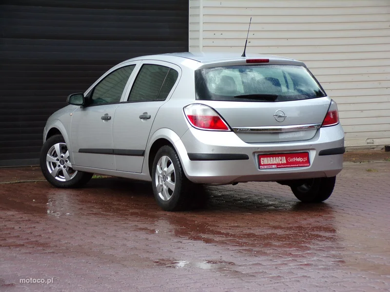 Opel Astra H 14