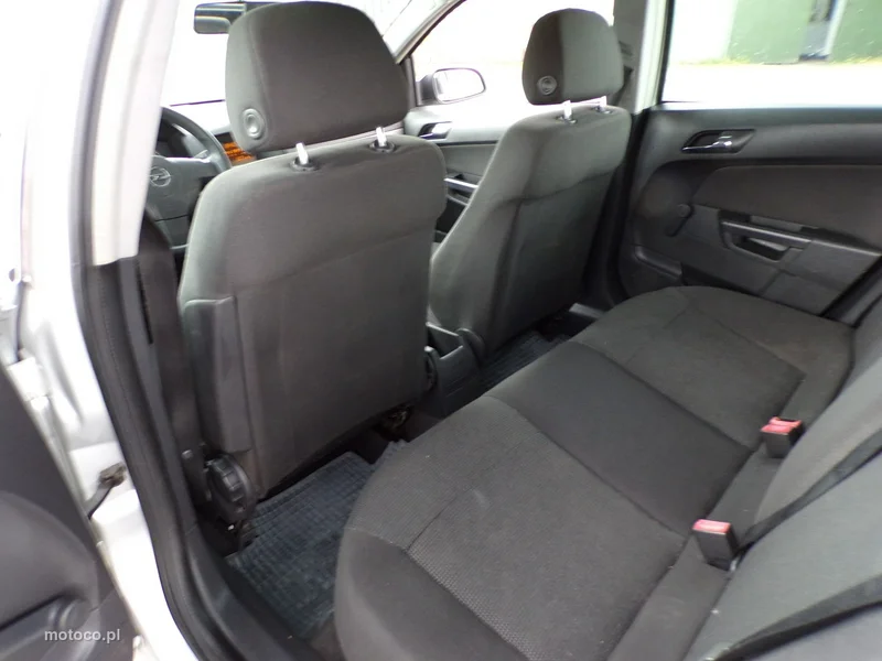 Opel Astra H 25