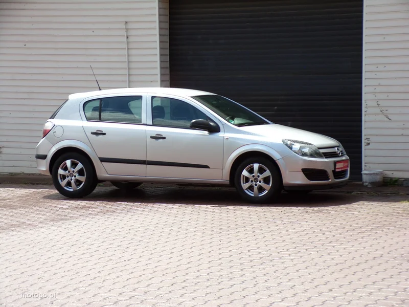 Opel Astra H 6