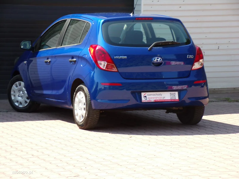 Hyundai i20 15