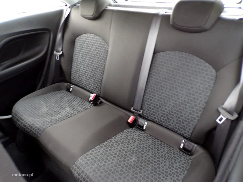 Opel Corsa E 18