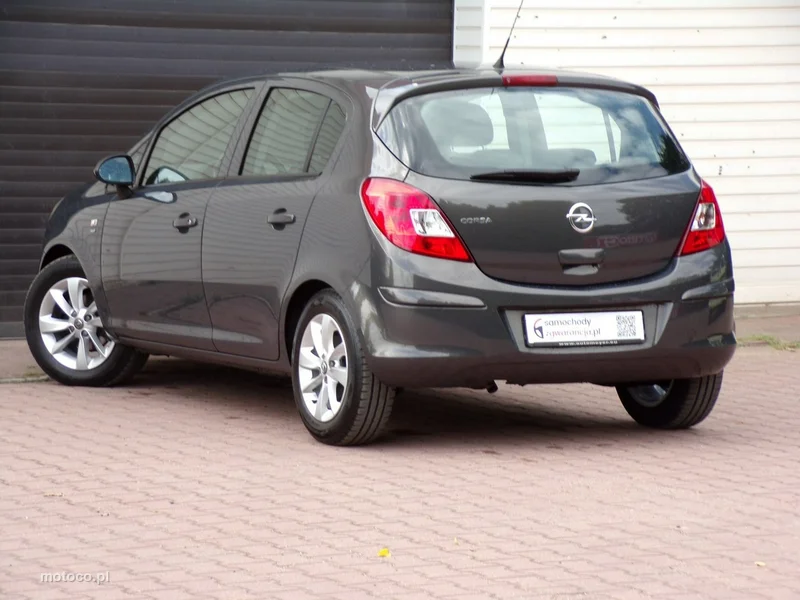 Opel Corsa D 12