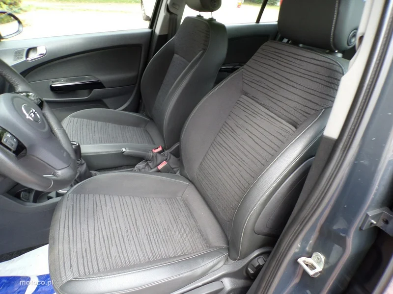 Opel Corsa D 18