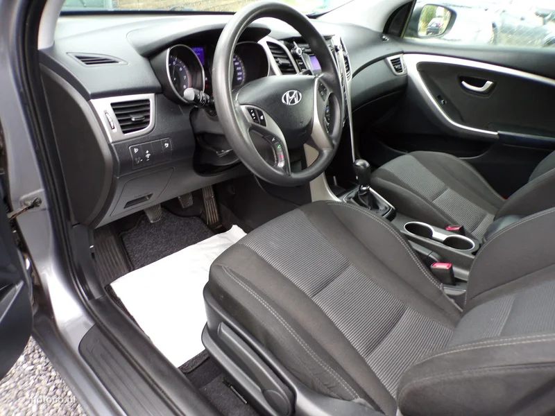 Hyundai i30 19