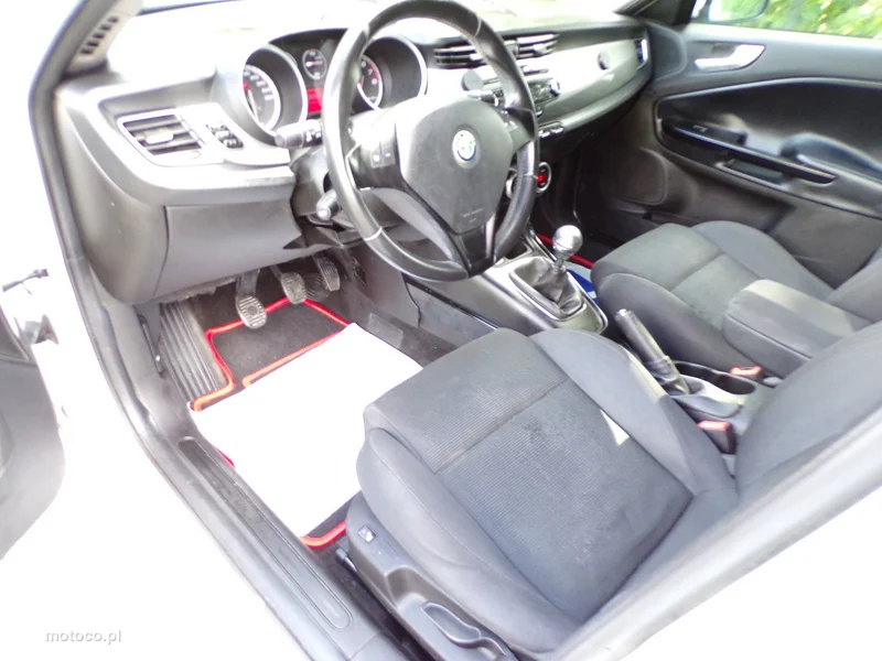 Alfa Romeo Giulietta 17