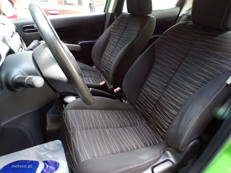 Mazda 2 17